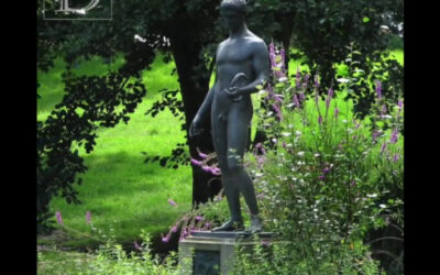 Esculturas en Jardines Ingleses: Belleza en la Naturaleza